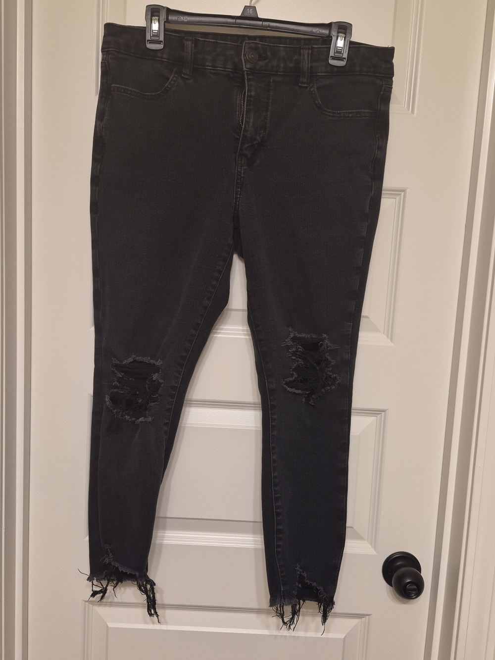 American Eagle Outfitters Black Distressed Skinny Jeans